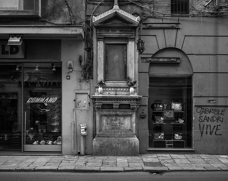 John Riddy Palermo (Via Maqueda) 2013